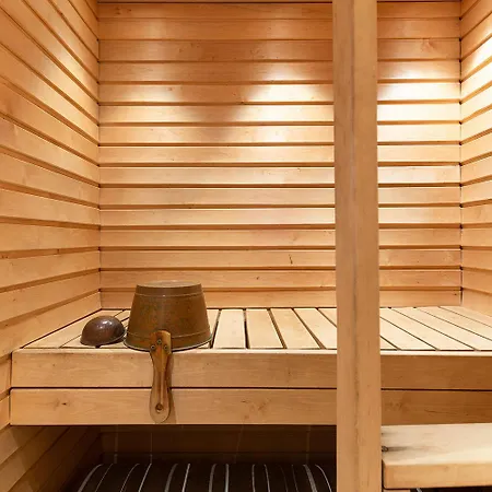 Moonlight 310 Visit * Levi