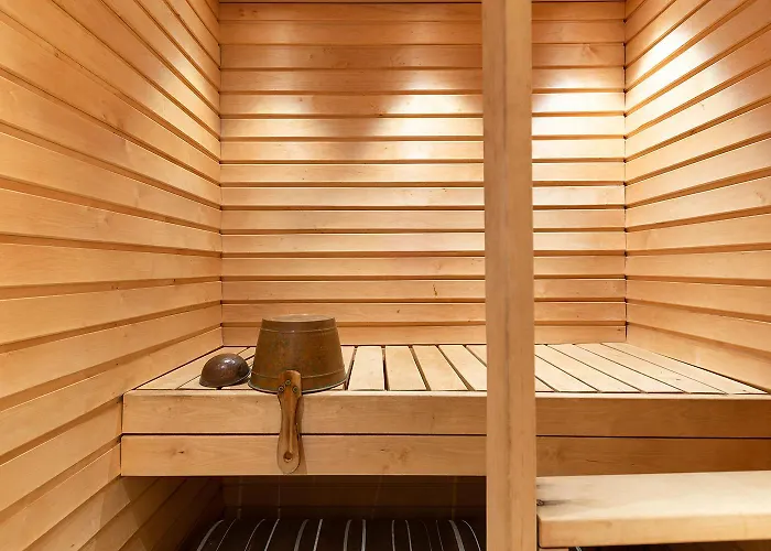 Moonlight 310 Visit * Levi